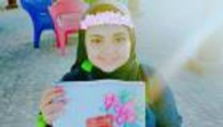 رغد موسى.. صماء مصرية تتحدى الإعاقة بالرسم وتحصل على دكتوراه فخرية