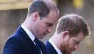 معركة الأشقاء.. كتاب يدعي طرد ويليام لشقيقه هاري من منزله الملكي