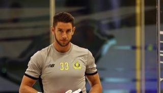 براد جونز حارس النصر السعودي السابق