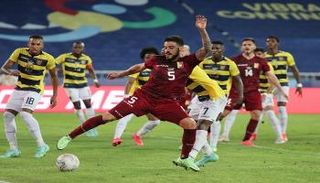 فنزويلا ضد الإكوادور