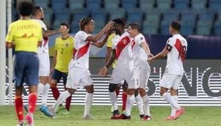 من مباراة بيرو وكولومبيا