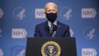 بايدن يخفق في تحقيق أول هدف بملف التلقيح ضد كورونا