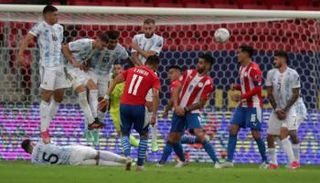 من مباراة الأرجنتين وباراجواي