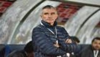 بينها مفاجأة الـ14.. 4 أزمات تؤرق كارتيرون في الزمالك