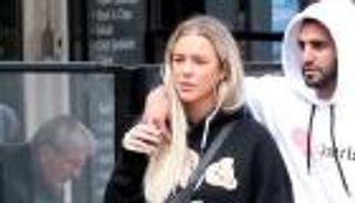 ارتبطت بأجويرو.. من هي تايلور وارد خطيبة رياض محرز؟