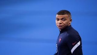 كيليان مبابي نجم باريس سان جيرمان ومنتخب فرنسا