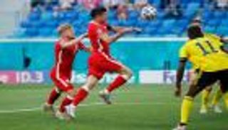 فيديو.. ليفاندوفسكي بطل أغرب فرصة ضائعة في يورو 2020