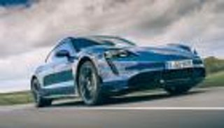 "بورش" تنطلق في مهمة خاصة.. تطوير وصناعة البطاريات الكهربائية