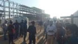 نار تحت الرماد.. عمال النفط يطلقون شرارة الإضرابات في إيران مجددا