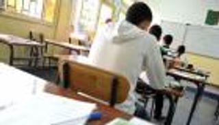 الثانوية العامة بالجزائر.. السجن للغشاشين وقطع الإنترنت "عقوبة جماعية"