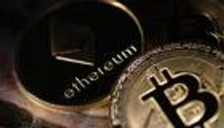 أسعار العملات الرقمية الآن.. بيتكوين تواصل النزيف