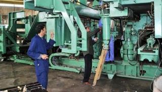 عمال في مصانع سورية - أرشيفية