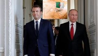 الرئيسان الروسي فلاديمير بوتين والفرنسي إيمانويل ماكرون - أرشيفية