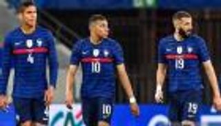 مدرب سويسرا يتجاهل أزمة فرنسا قبل موقعة يورو 2020