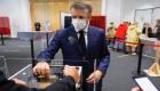 انهيار المشاركة يهيمن على جولة البلديات الثانية في فرنسا