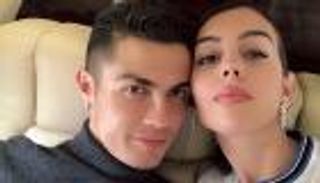 جورجينا ترقص وكريستيانو يغني.. مواهب غنائية في عائلة رونالدو