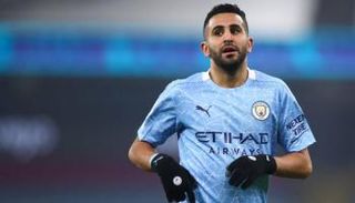 رياض محرز نجم فريق مانشستر سيتي ومنتخب الجزائر