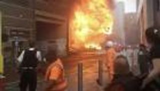 حريق هائل قرب محطة قطارات في لندن