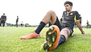 عمر بخاري لاعب الاتحاد السعودي السابق