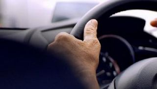 ضبط ألماني يقود سيارته منذ 34 عاما دون رخصة قيادة- أرشيفية