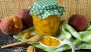 طريقة عمل كمبوت الخوخ وكيك الكمبوت الشهي