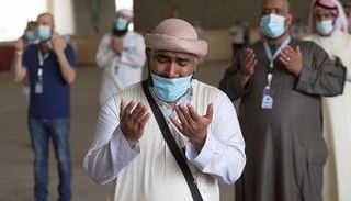 للحجاج ارتداء الملابس المخيطة بعد التحلل من الإحرام