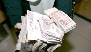 أسعار اليورو والدولار في الجزائر