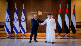الشيخ عبدالله بن زايد آل نهيان يستقبل يائير لابيد