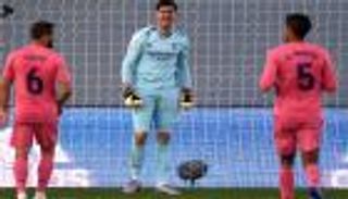 كورتوا يكشف أسرار غرفة ملابس ريال مدريد