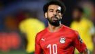 بسبب صلاح والأولمبياد.. قائد إنجلترا السابق يفتح النار على ليفربول