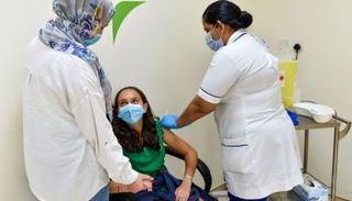 تطعيمات فيروس كورونا في الإمارات