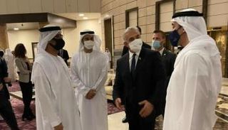 الشيخ عبدالله بن زايد آل نهيان ووزير الخارجية الإسرائيلي