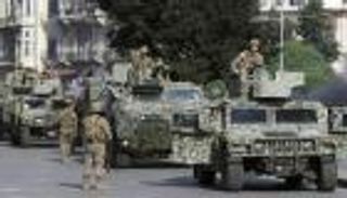 مسلحون يطلقون النار في طرابلس وانتشار للجيش اللبناني