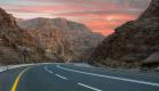 جبل جيس.. سياحة "فريدة" بطعم المغامرة  في رأس الخيمة