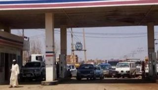  محطة للتزود بالوقود في الخرطوم - أرشيفية 