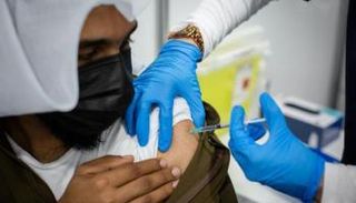 تطعيمات كورونا في الإمارات