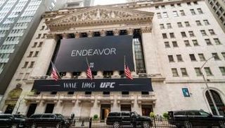 الواجهة الأمامية لبورصة نيويورك - رويترز