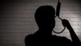 شيكات بدون رصيد تدفع مغربيا للانتحار