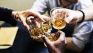 روما تحظر تناول الكحوليات في الحفلات.. ما السر؟