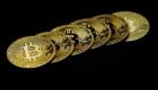 مستقبل بيتكوين.. العملة المشفرة تواجه 5 مخاطر