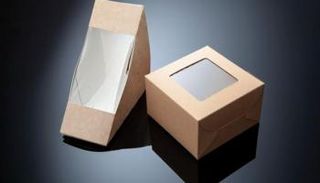 عينات من منتج شبيه البلاستيك