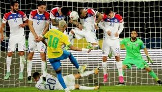 منتخب البرازيل ضد تشيلي