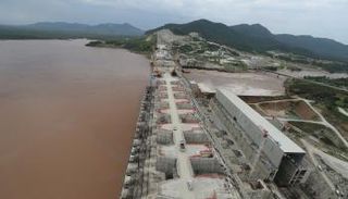 أعمال الإنشاء في سد النهضة الإثيوبي - أرشيفية