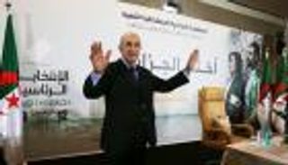 عشية ذكرى استقلال الجزائر.. عفو رئاسي عن 18 معتقلا من الحراك