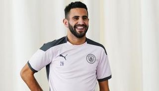 رياض محرز لاعب مانشستر سيتي الإنجليزي