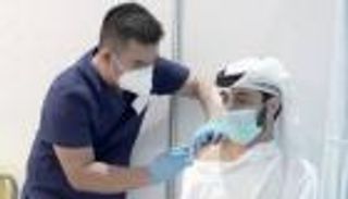 "بلومبيرج": الإمارات الأولى عالمياً في التلقيح ضد كورونا