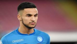 آدم وناس لاعب نابولي