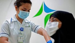 تطعيمات فيروس كورونا في الإمارات