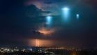 زوار من الفضاء؟.. الدفاع الأمريكية تبحث عن "المجهول"