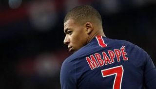 كليان مبابي لاعب باريس سان جيرمان ومنتخب فرنسا